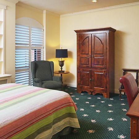 Hotel Mac Ричмънт Екстериор снимка